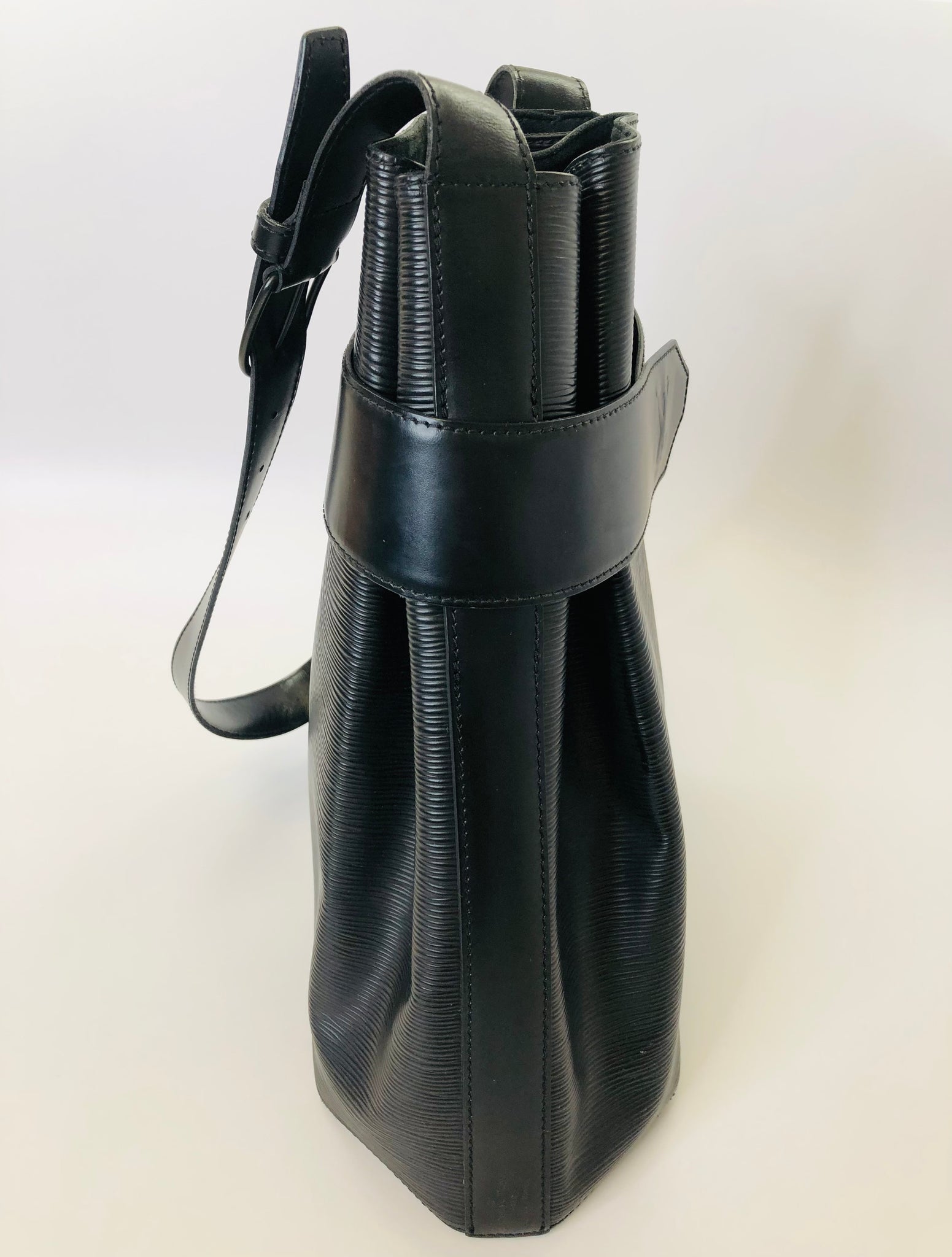 Auth LOUIS VUITTON Sac Depaule M80155 Noir (Cuir Black) Epi VI1915 Shoulder  Bag
