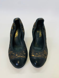 CHANEL Black and Gold Lace Pumps Size 37 1/2