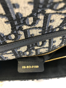 Christian Dior 30 Montaigne Pouch With Chain