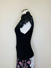 Load image into Gallery viewer, Alice + Olivia Black Lace and Jersey Top Size M