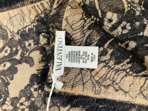 Valentino Garavani Large Lace Print Shawl
