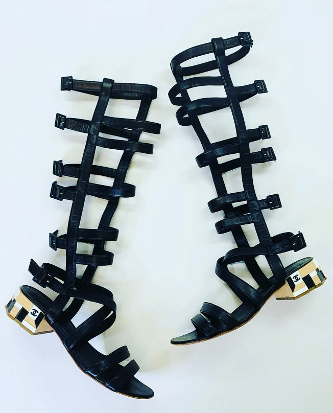 Pre-owned Sandals In Black