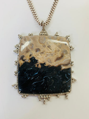 Rainey Elizabeth Large Pendant and Beaded Chain