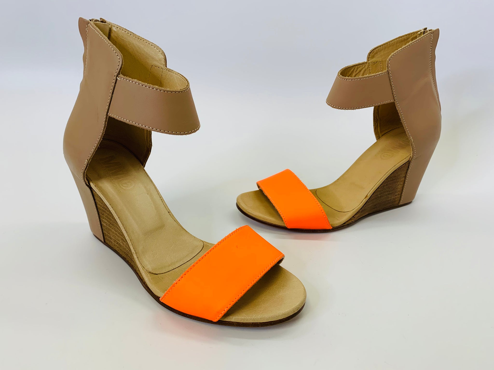 MM6 Madison Martin Margiela Nude and Neon Orange Wedges Size 36 1