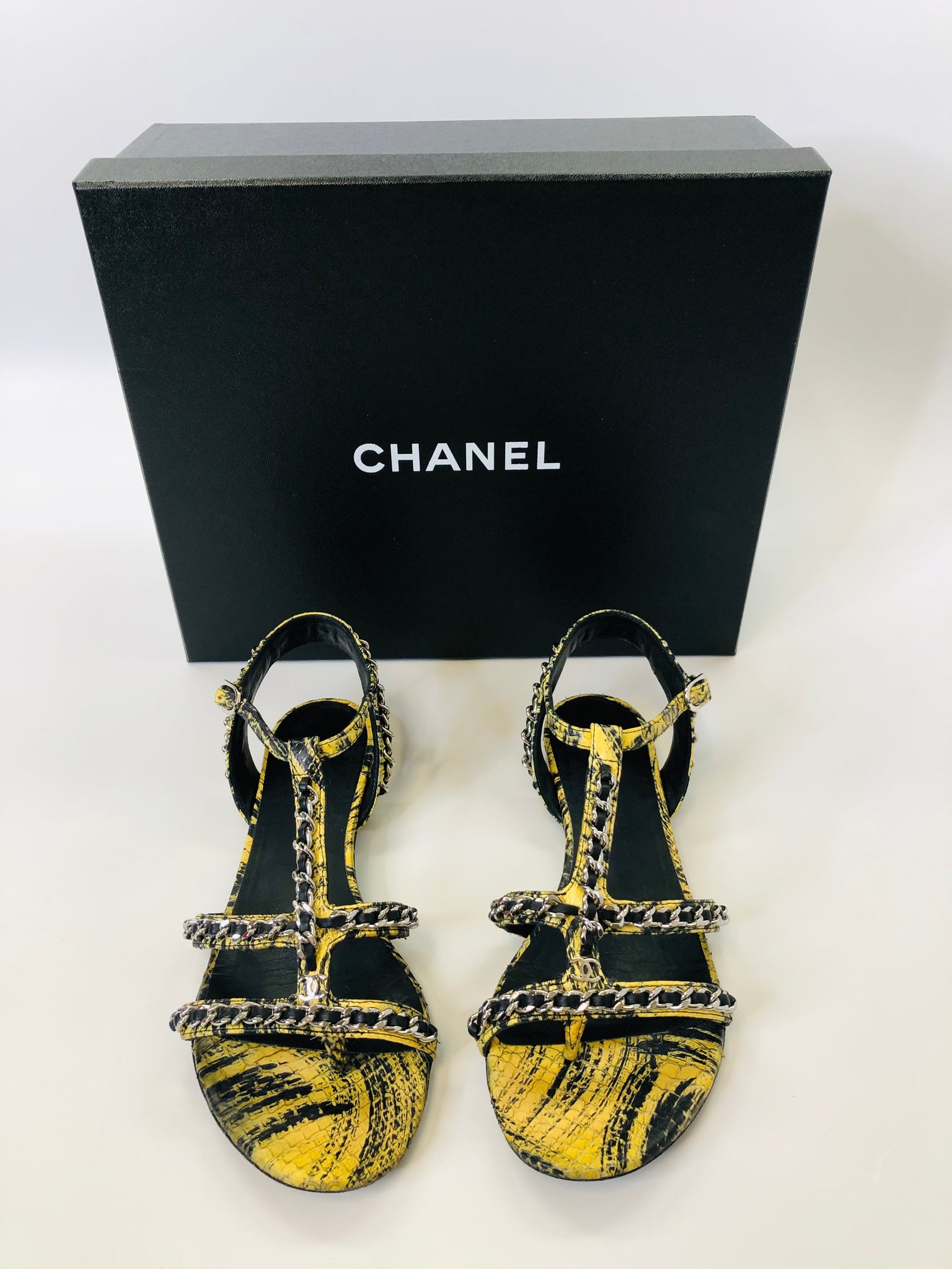 CHANEL Yellow And Black Python With Silver Chain CC Thong Sandals