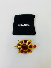 Load image into Gallery viewer, CHANEL Vintage Gripoix Brooch