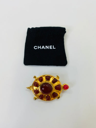 CHANEL Vintage Gripoix Brooch